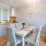 2 Bedroom Stunning In Διαμέρισμα Jastrzębia Góra